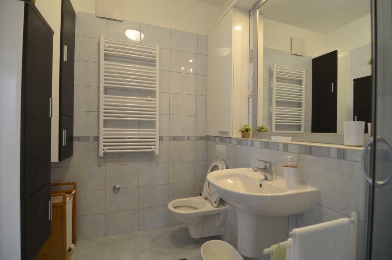 Split Apartment Sinisa Exterior foto